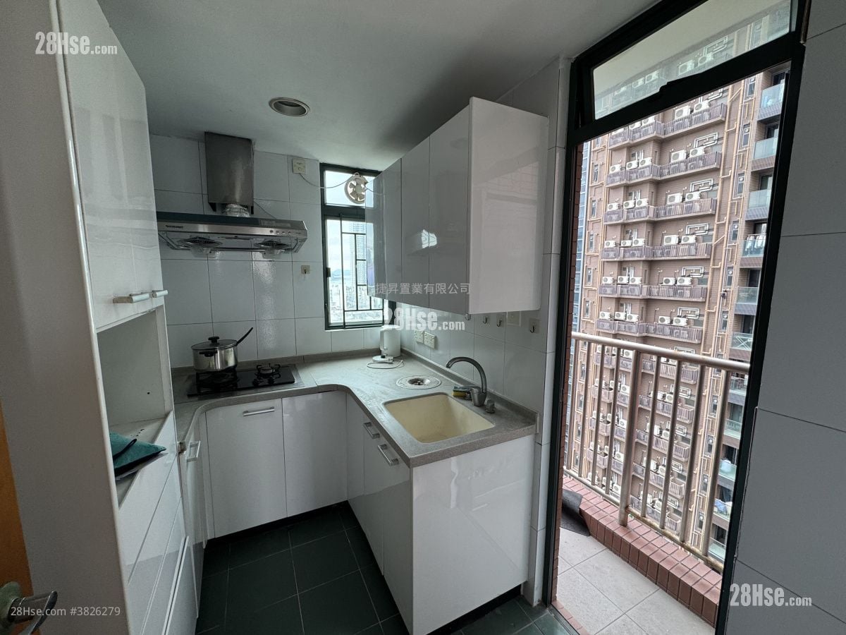 Kingsgate Sell 3 Bedrooms , 1 Bathroom 524 ft²