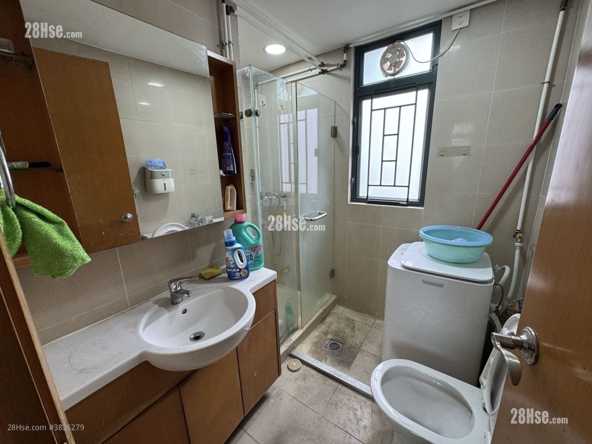 Kingsgate Sell 3 Bedrooms , 1 Bathroom 524 ft²