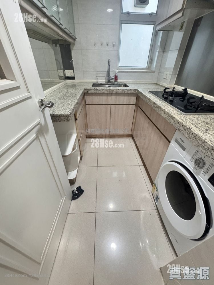 Central Park Towers Sell 588 ft²