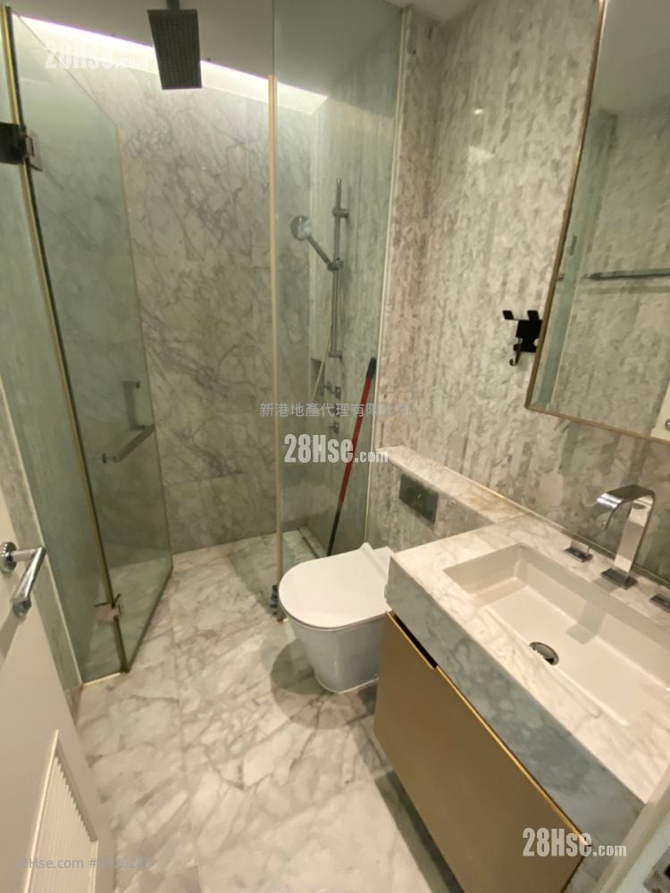 Homantin Hillside Sell 2 Bedrooms , 1 Bathroom 490 ft²