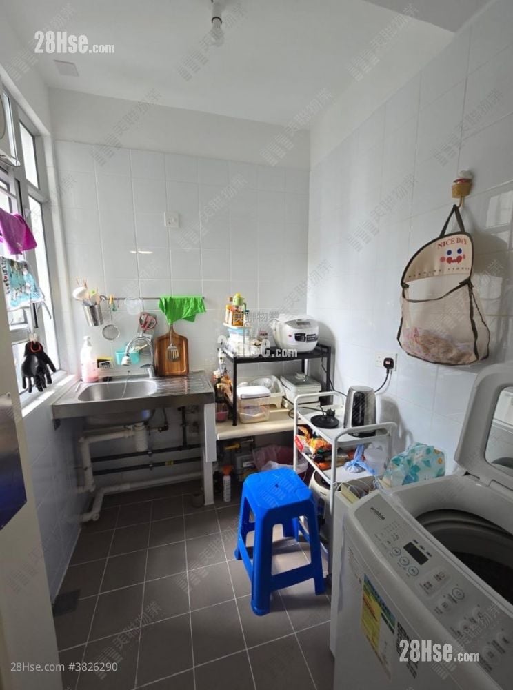 Shan Lai Court Sell 384 ft²