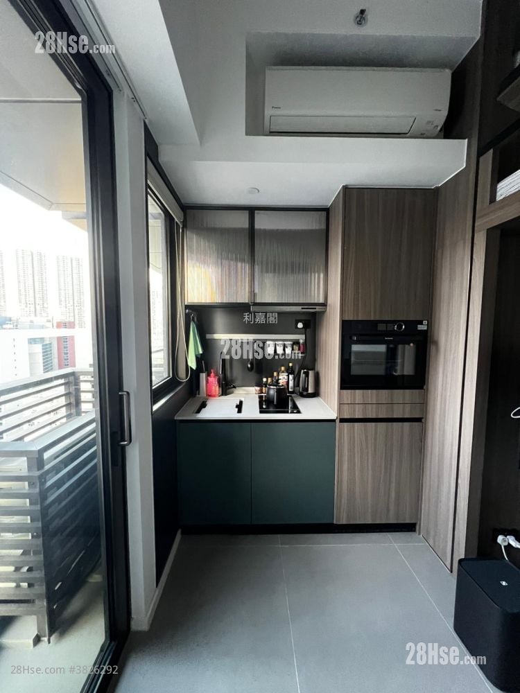 Larchwood Sell Studio , 1 Bathroom 203 ft²