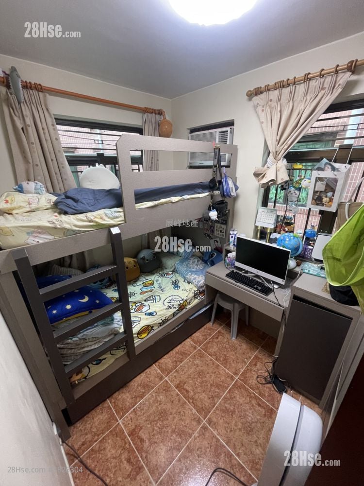 村屋 售盘 3 房 , 1 浴室 700 平方尺