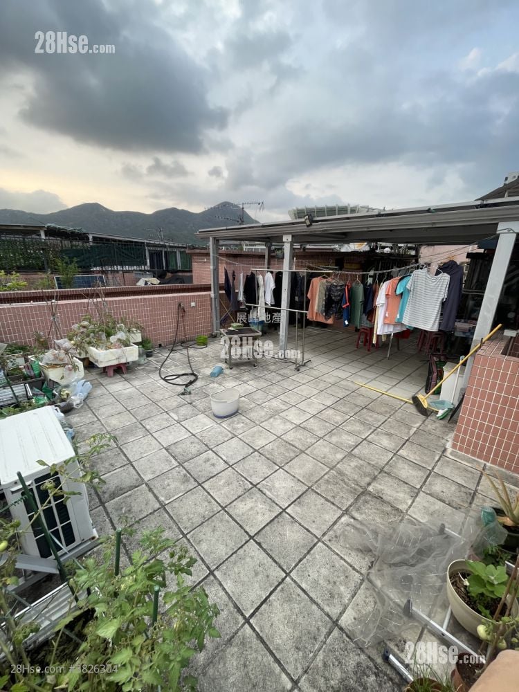 村屋 售盘 3 房 , 1 浴室 700 平方尺