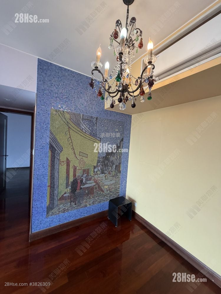 君臨天下 售盤 2 房 750 平方呎