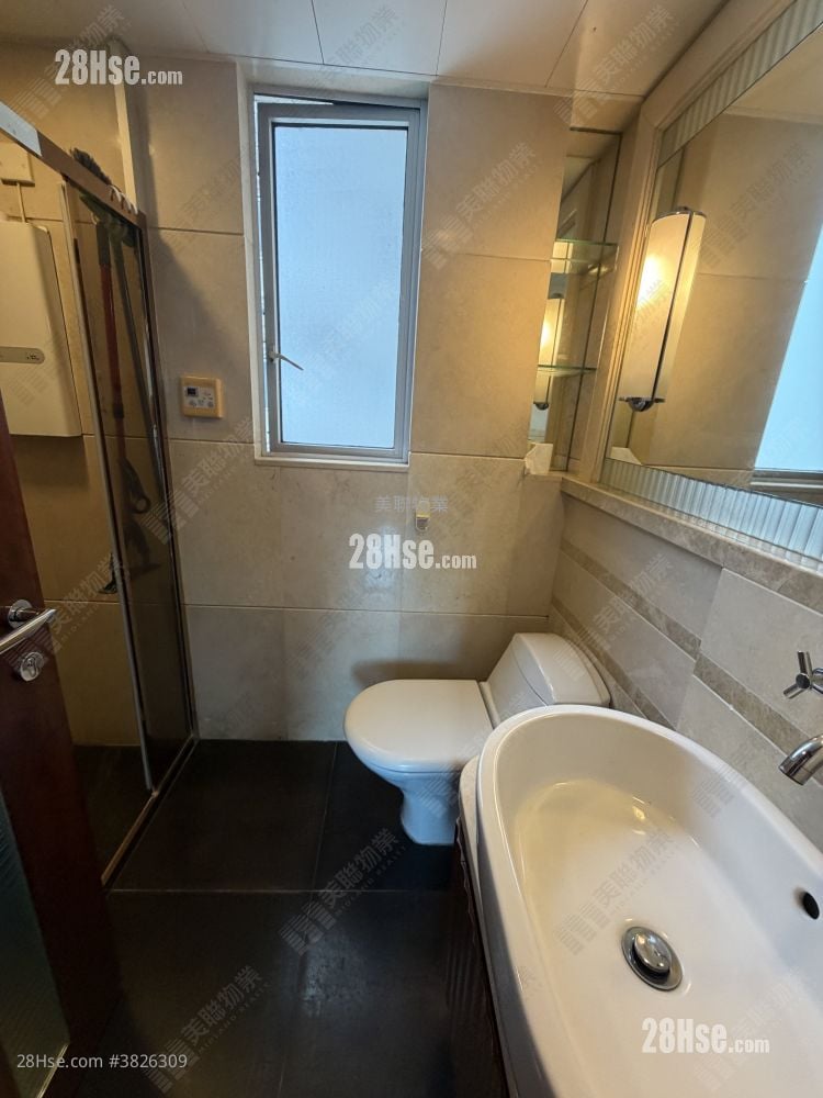 君臨天下 售盤 2 房 750 平方呎