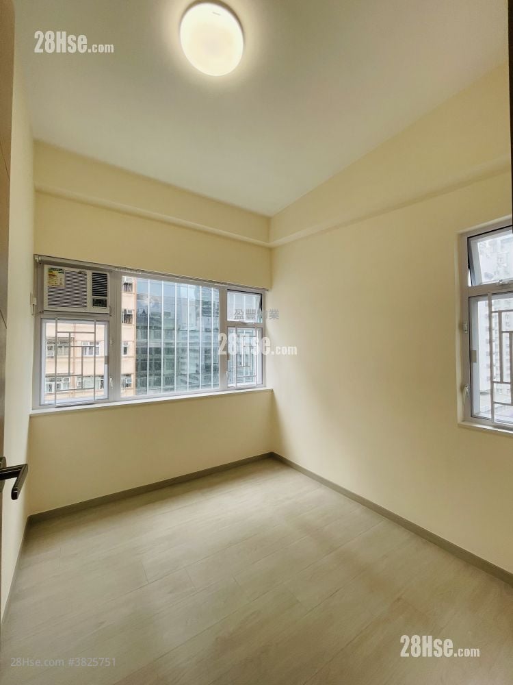 英京大廈 租盤 3 房 , 1 浴室 483 平方呎