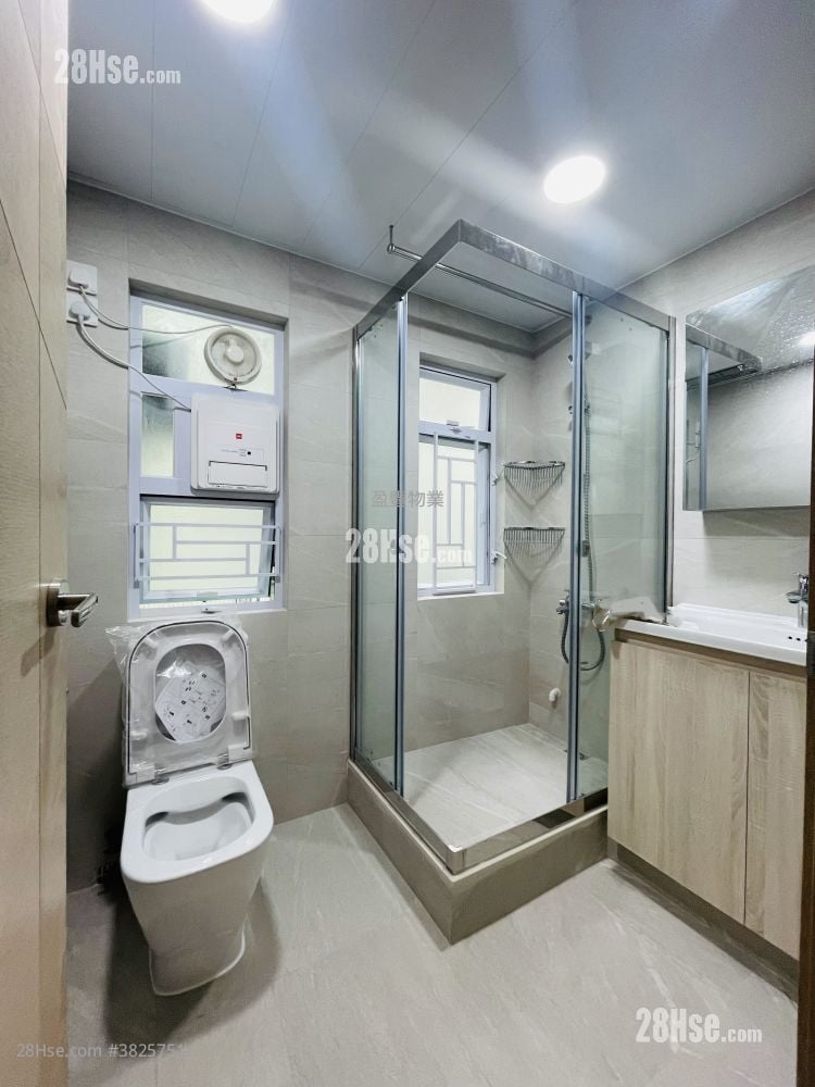 英京大廈 租盤 3 房 , 1 浴室 483 平方呎