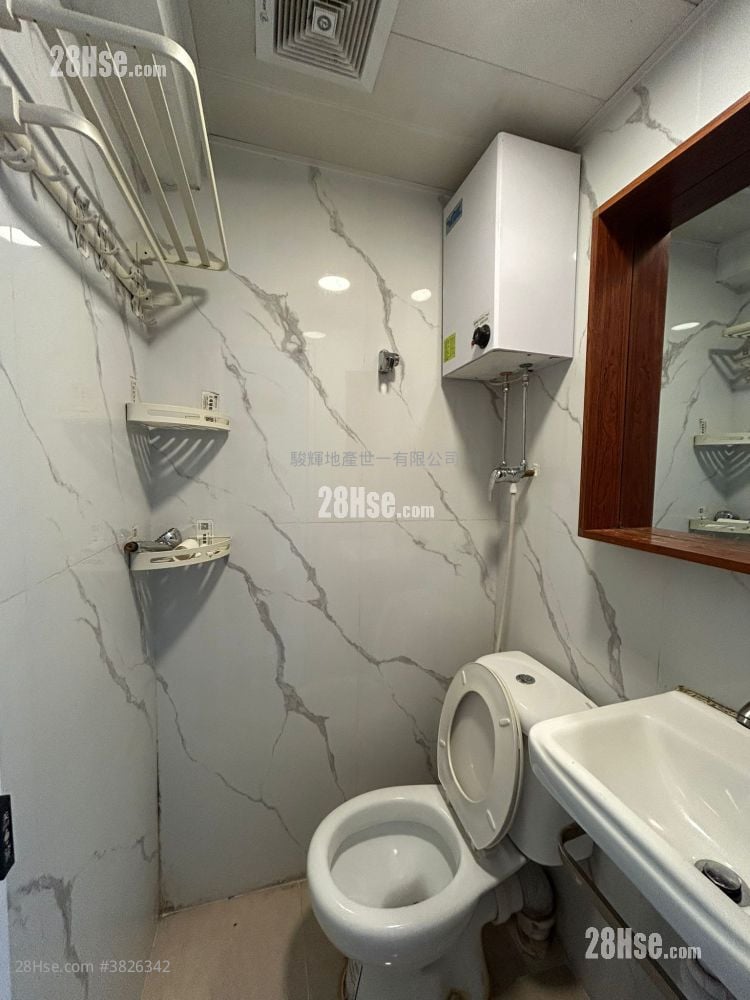 Booman House Rental Studio , 1 Bathroom 160 ft²