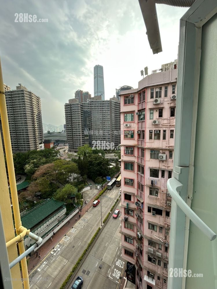 Booman House Rental Studio , 1 Bathroom 160 ft²