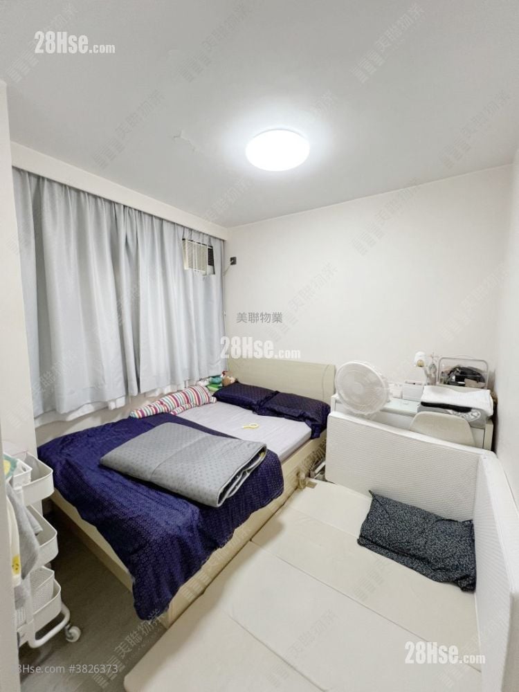 King Shing Court Sell 2 Bedrooms , 1 Bathroom 438 ft²