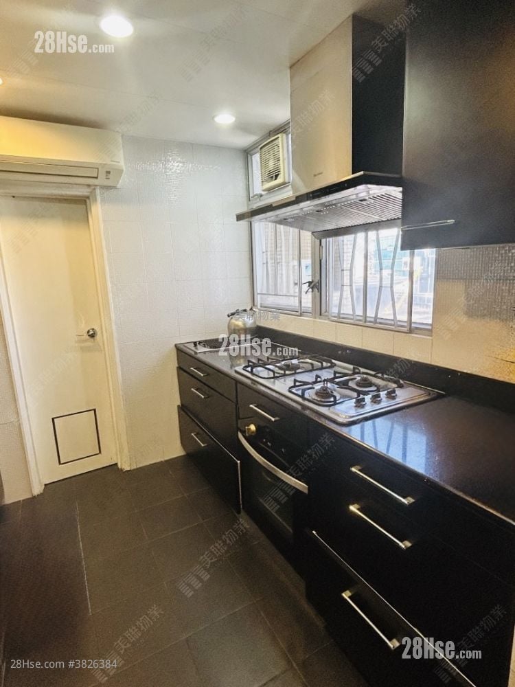 漾日居 售盘 4 房 1,580 平方尺