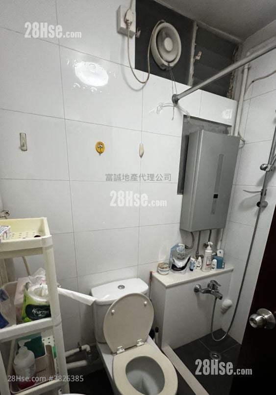 凤德邨 售盘 3 房 , 1 浴室 598 平方尺