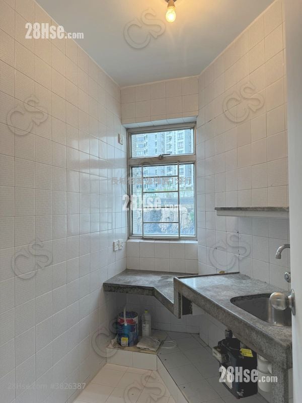 康山花園 售盤 2 房 , 1 浴室 484 平方呎