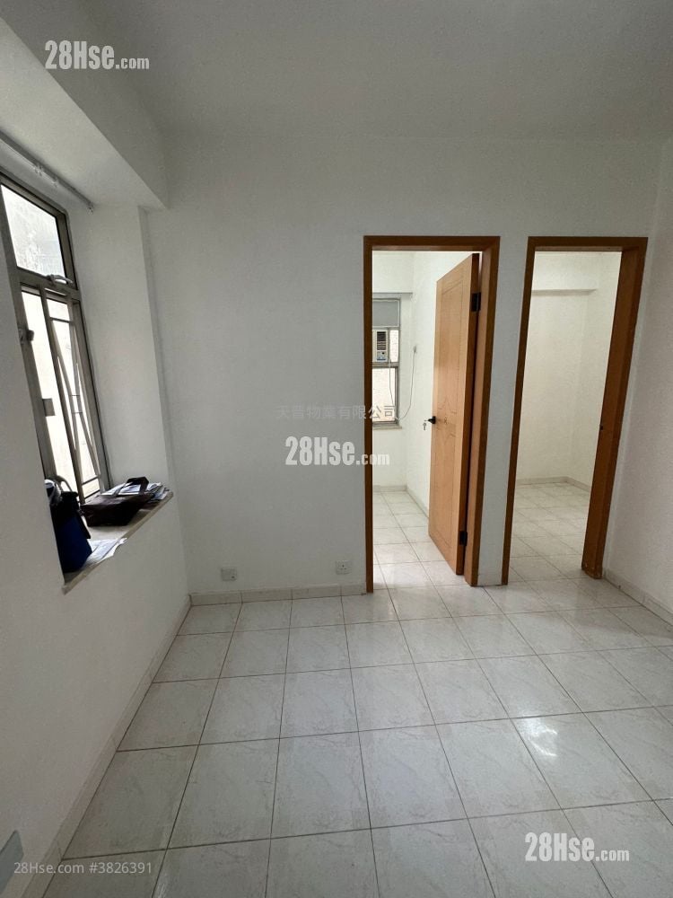 Lee Wing Building Sell 2 Bedrooms , 1 Bathroom 253 ft²