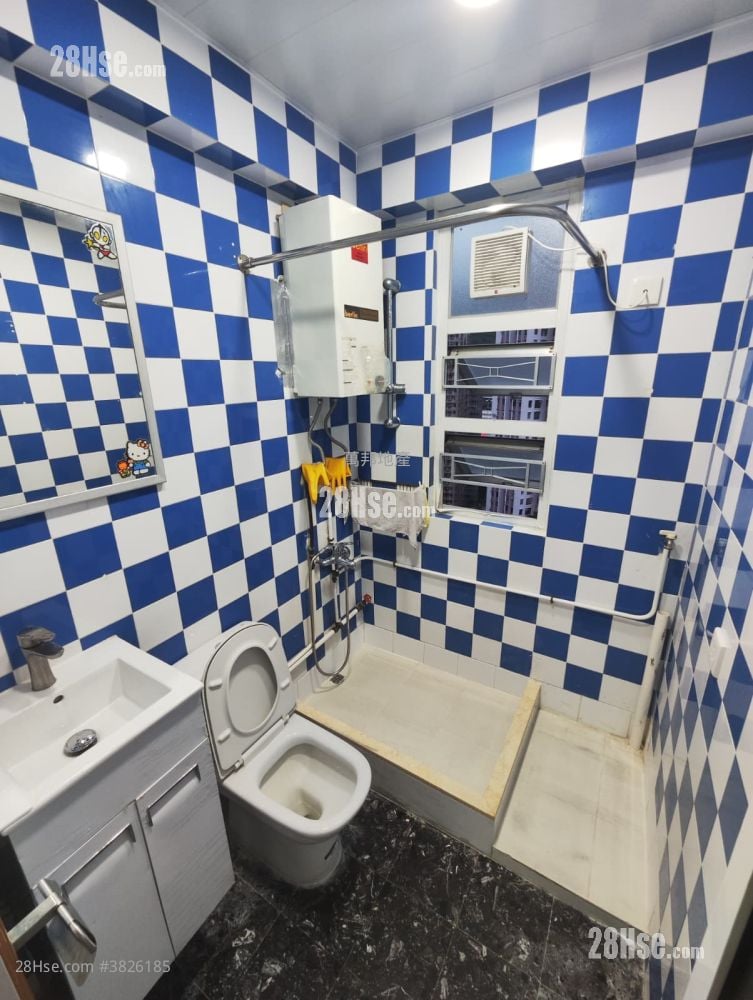 銀豐大廈 租盤 2 房 , 1 浴室 382 平方呎