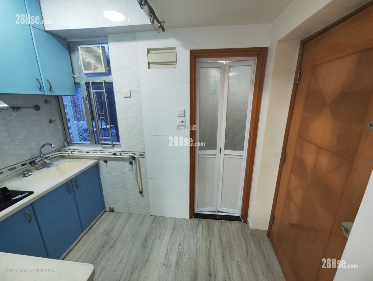 銀豐大廈 租盤 2 房 , 1 浴室 382 平方呎