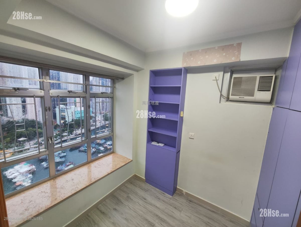 銀豐大廈 租盤 2 房 , 1 浴室 382 平方呎