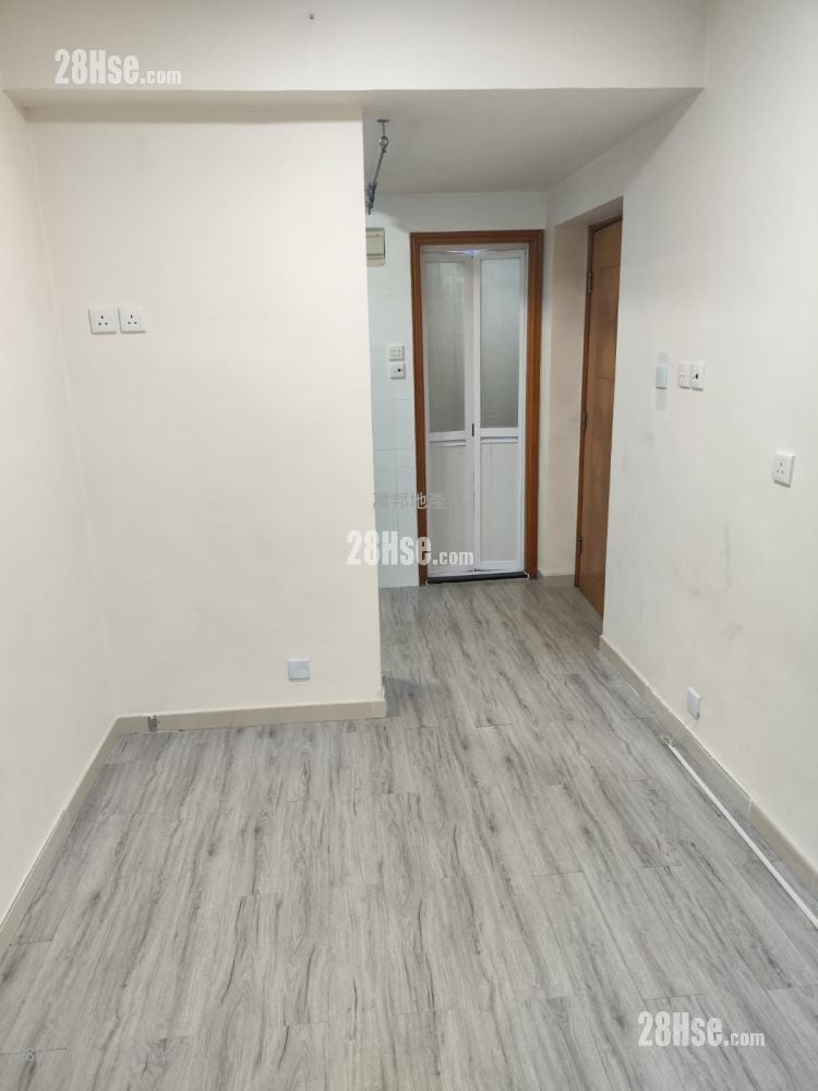 銀豐大廈 租盤 2 房 , 1 浴室 382 平方呎