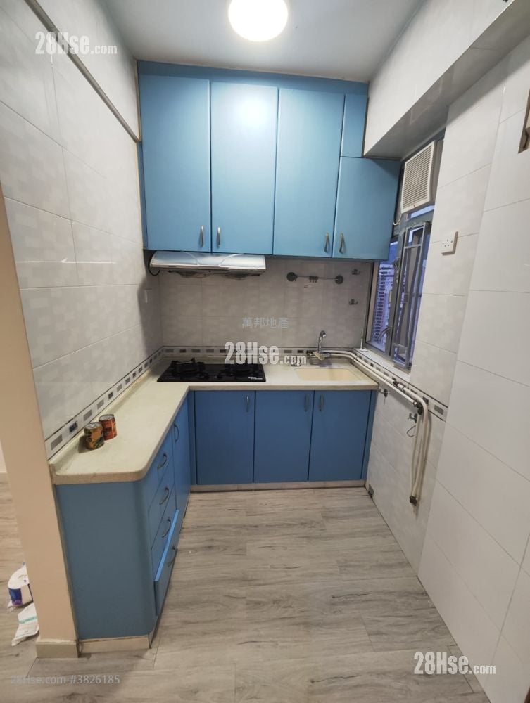 銀豐大廈 租盤 2 房 , 1 浴室 382 平方呎