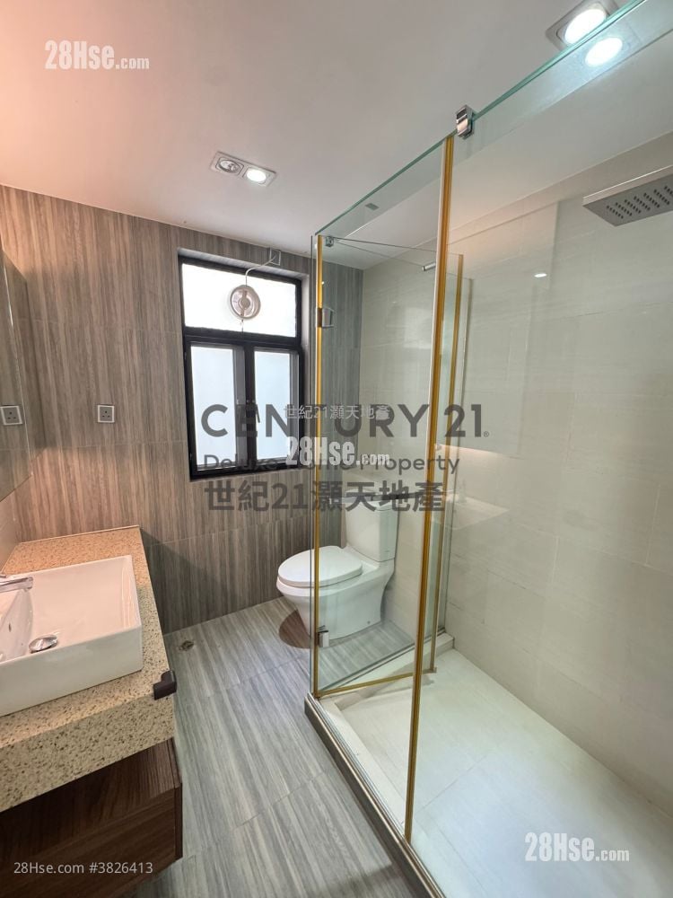 伟东 雍宜山庄 售盘 5+ 房 , 4 浴室 2,100 平方尺