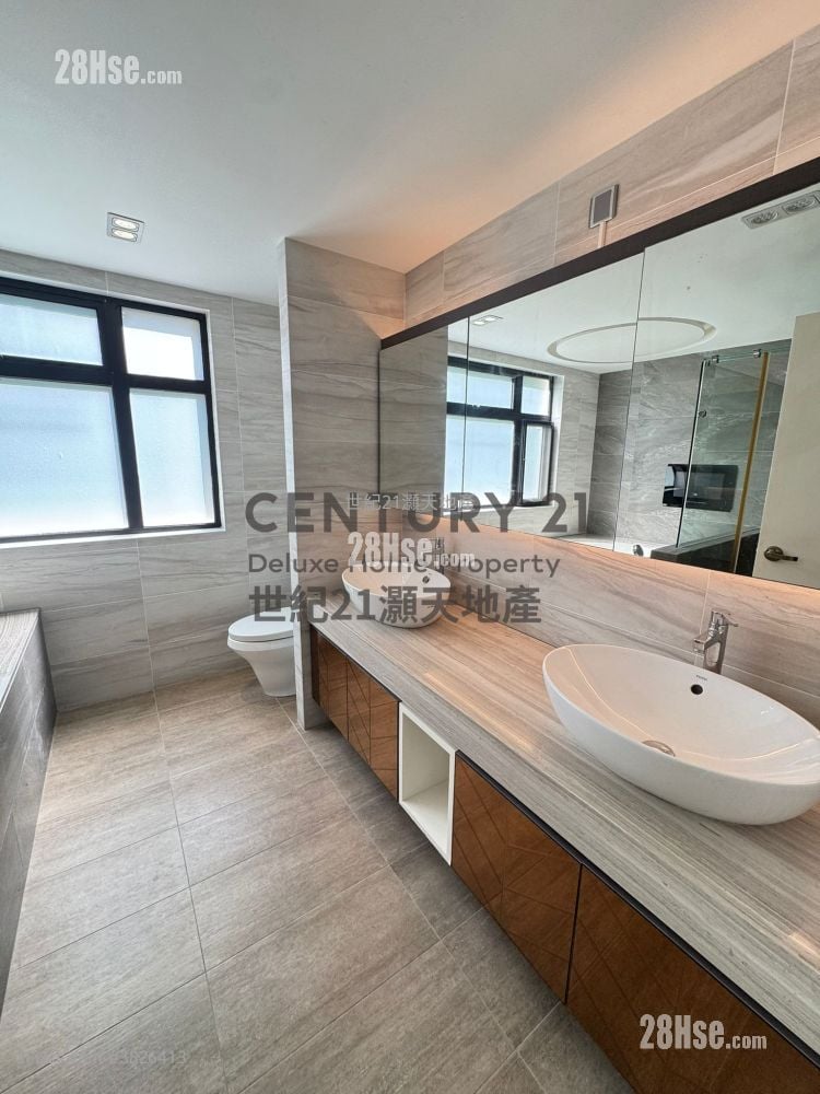 伟东 雍宜山庄 售盘 5+ 房 , 4 浴室 2,100 平方尺