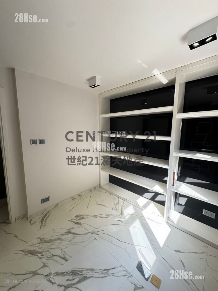 伟东 雍宜山庄 售盘 5+ 房 , 4 浴室 2,100 平方尺