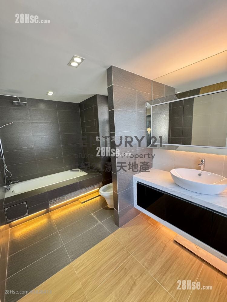 伟东 雍宜山庄 售盘 5+ 房 , 4 浴室 2,100 平方尺