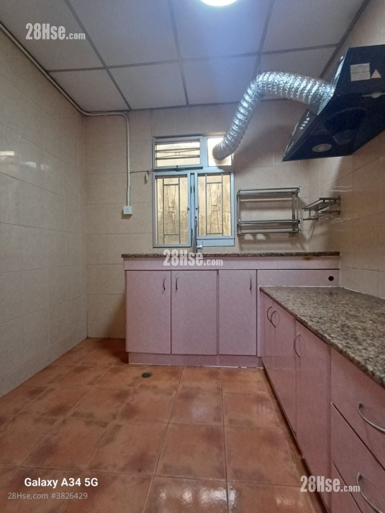 白田新村 租盤 2 房 , 1 浴室 350 平方呎