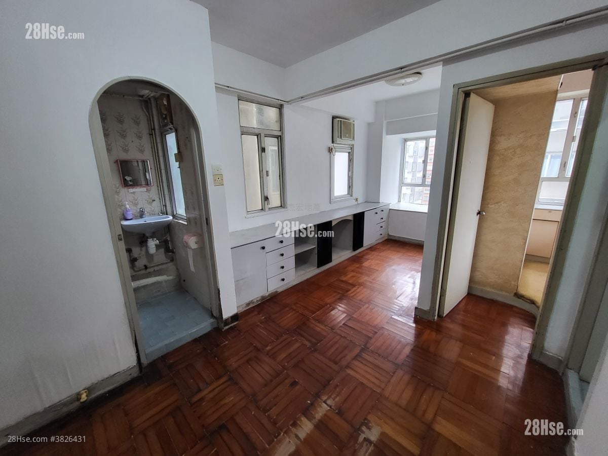 厅: 金狮花园 售盘 1 房 , 1 浴室 270 平方尺