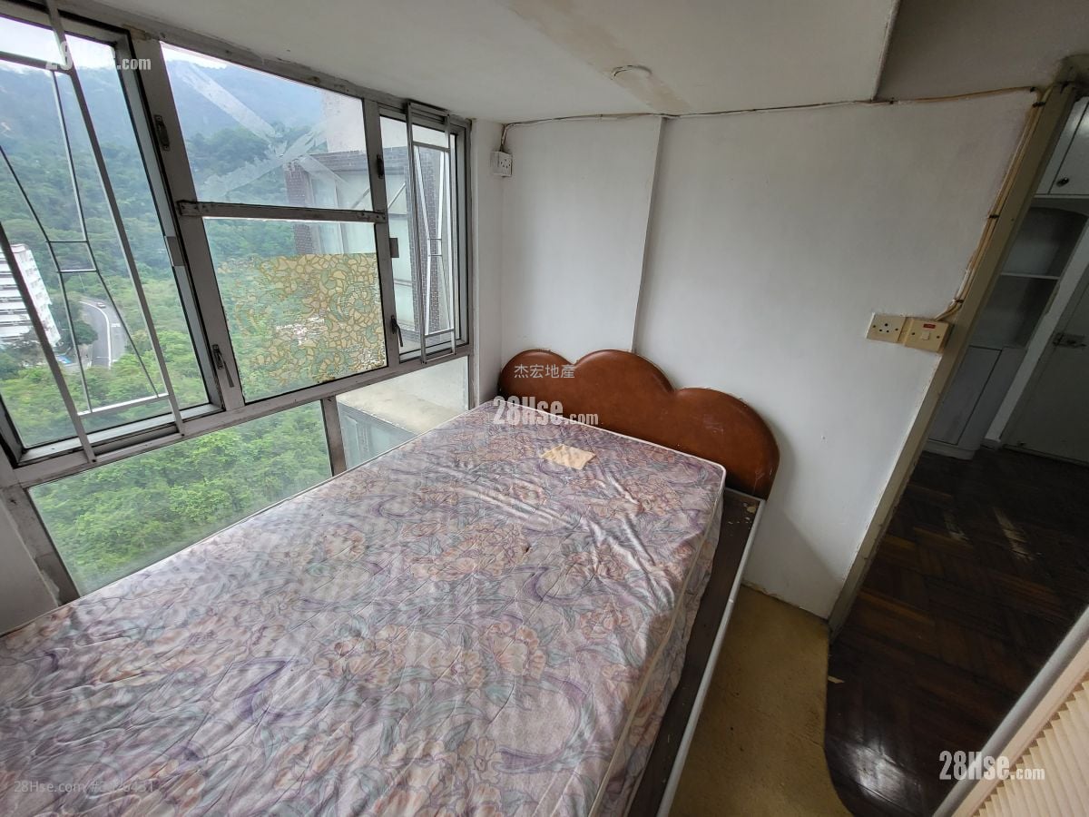 睡房 1: 金狮花园 售盘 1 房 , 1 浴室 270 平方尺