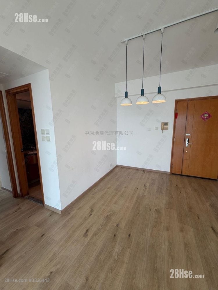 The Bloomsville Sell 3 Bedrooms , 2 Bathrooms 704 ft²