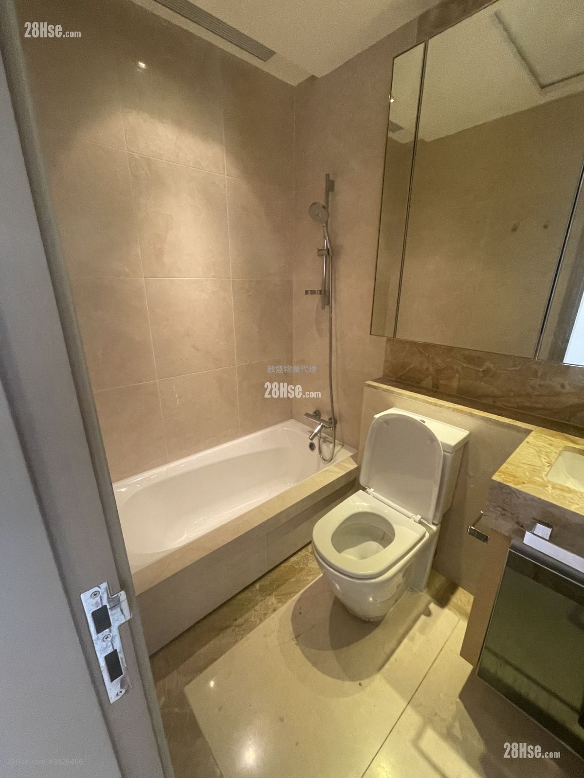 誉港湾 售盘 4 房 , 3 浴室 1,333 平方尺