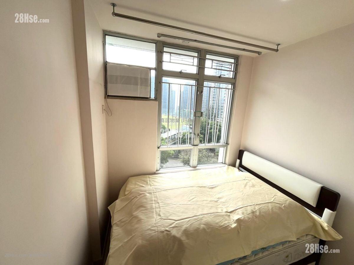 Kwun Fai Court Sell 2 Bedrooms , 1 Bathroom 418 ft²