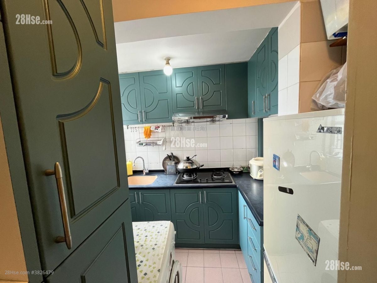 Kwun Fai Court Sell 2 Bedrooms , 1 Bathroom 418 ft²