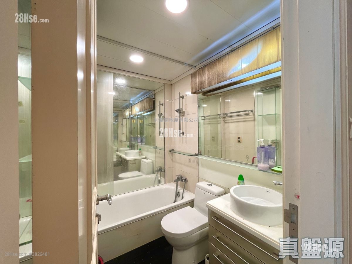 Metro Town Sell 3 Bedrooms , 1 Bathroom 594 ft²