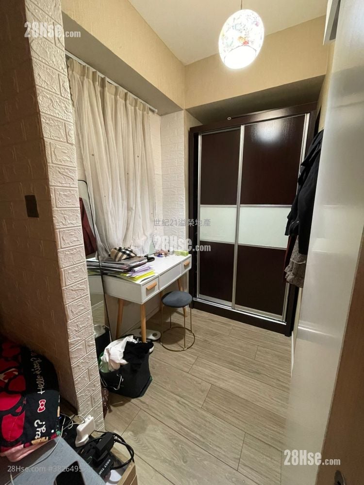 康华大厦 售盘 2 房 , 1 浴室 325 平方尺