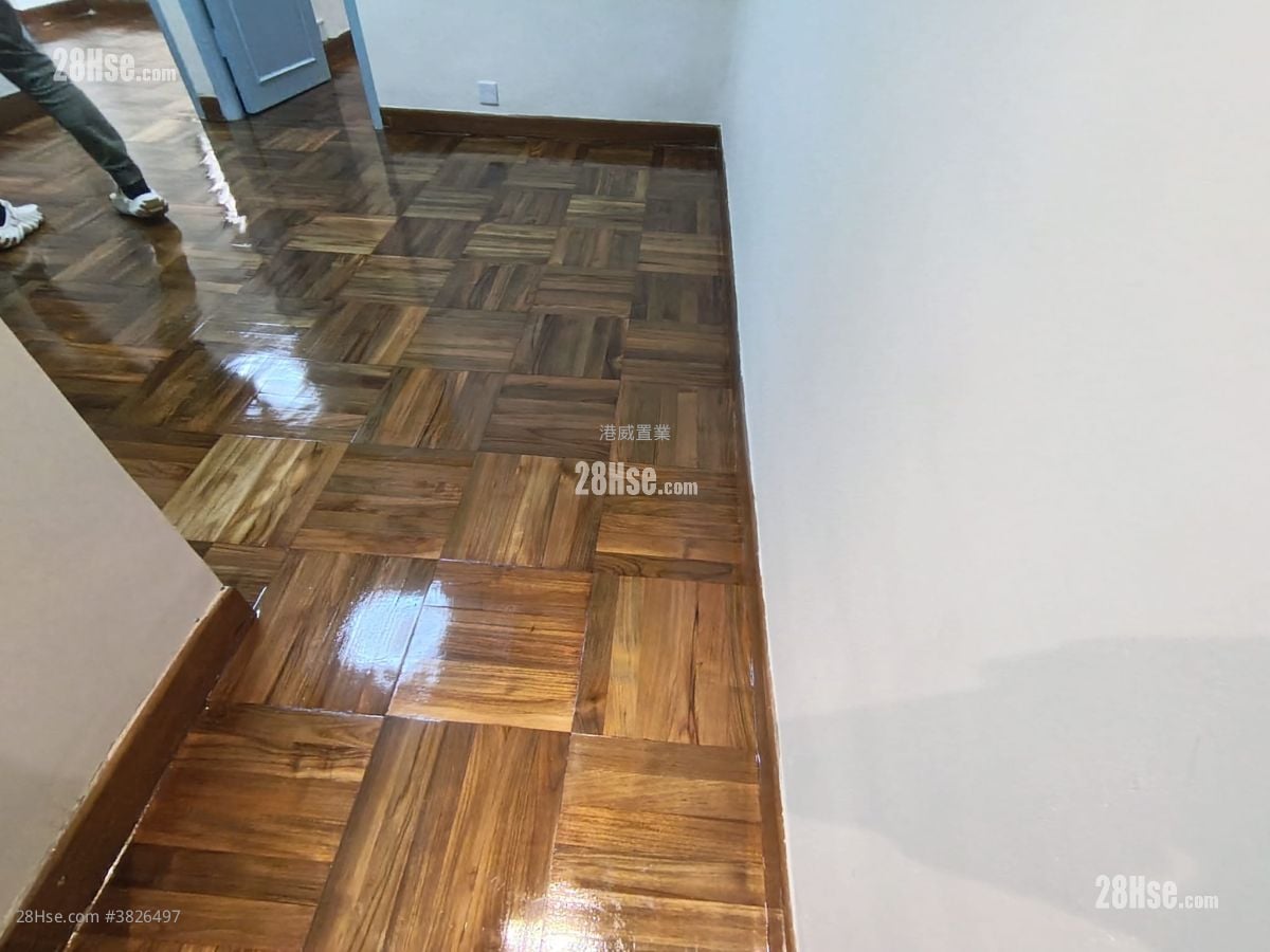 霭华大厦 售盘 2 房 , 1 浴室 321 平方尺