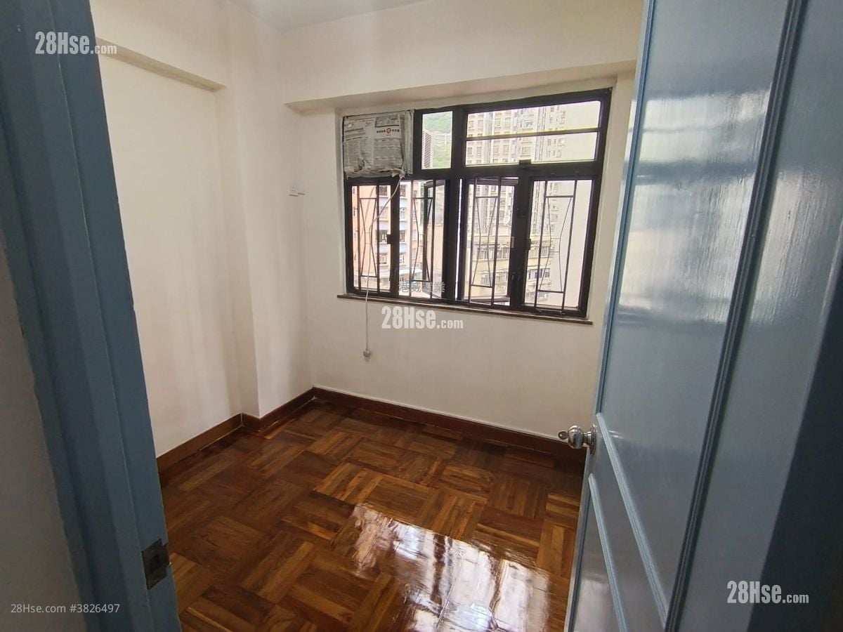 霭华大厦 售盘 2 房 , 1 浴室 321 平方尺