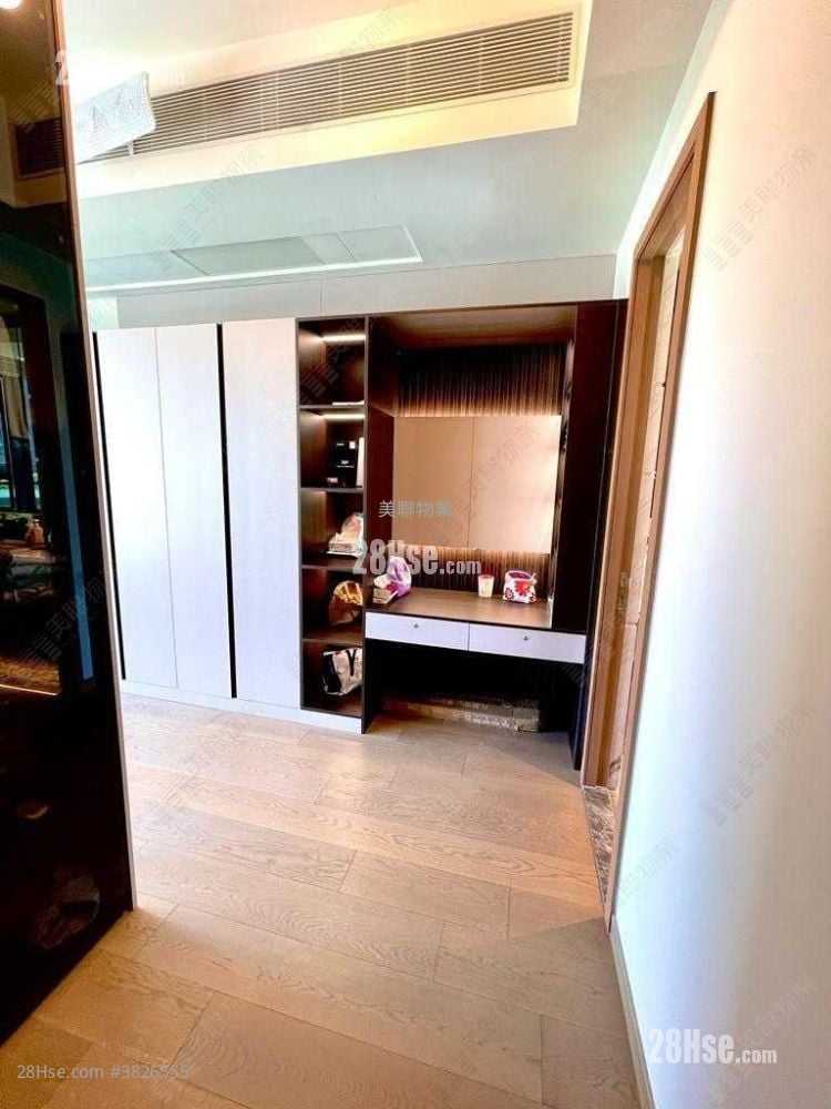 Crescent Green Sell 4 Bedrooms 2,101 ft²