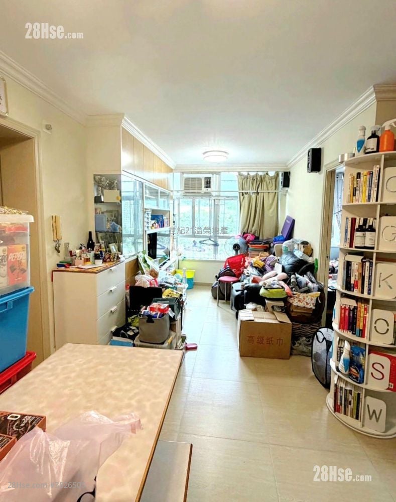 Tung Hei Court Sell 3 Bedrooms , 1 Bathroom 598 ft²
