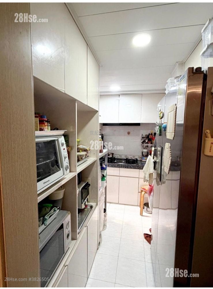 Tung Hei Court Sell 3 Bedrooms , 1 Bathroom 598 ft²