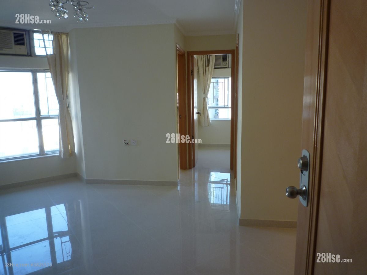 Whampoa Garden Sell 2 Bedrooms , 1 Bathroom 389 ft²
