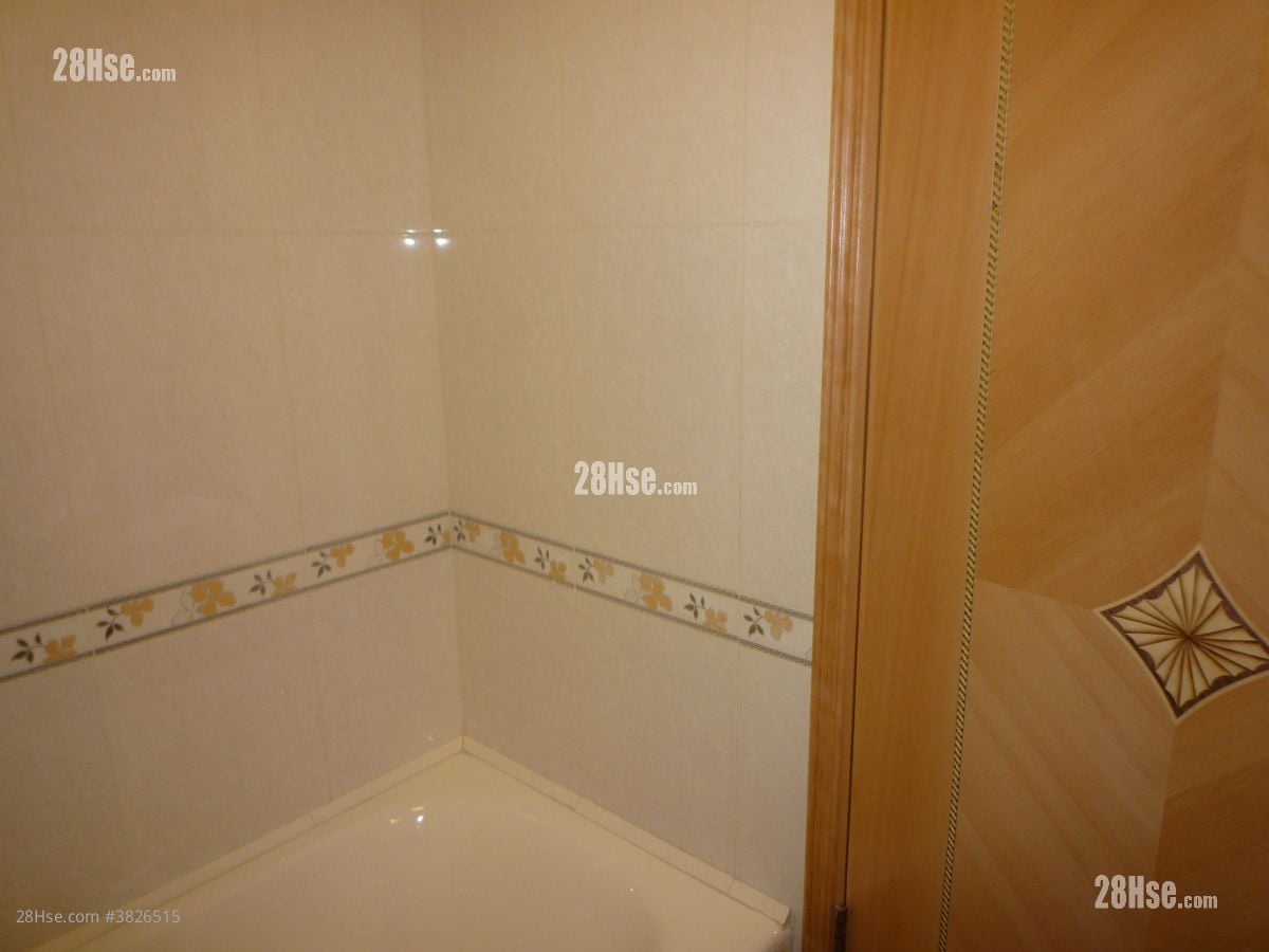 Whampoa Garden Sell 2 Bedrooms , 1 Bathroom 389 ft²
