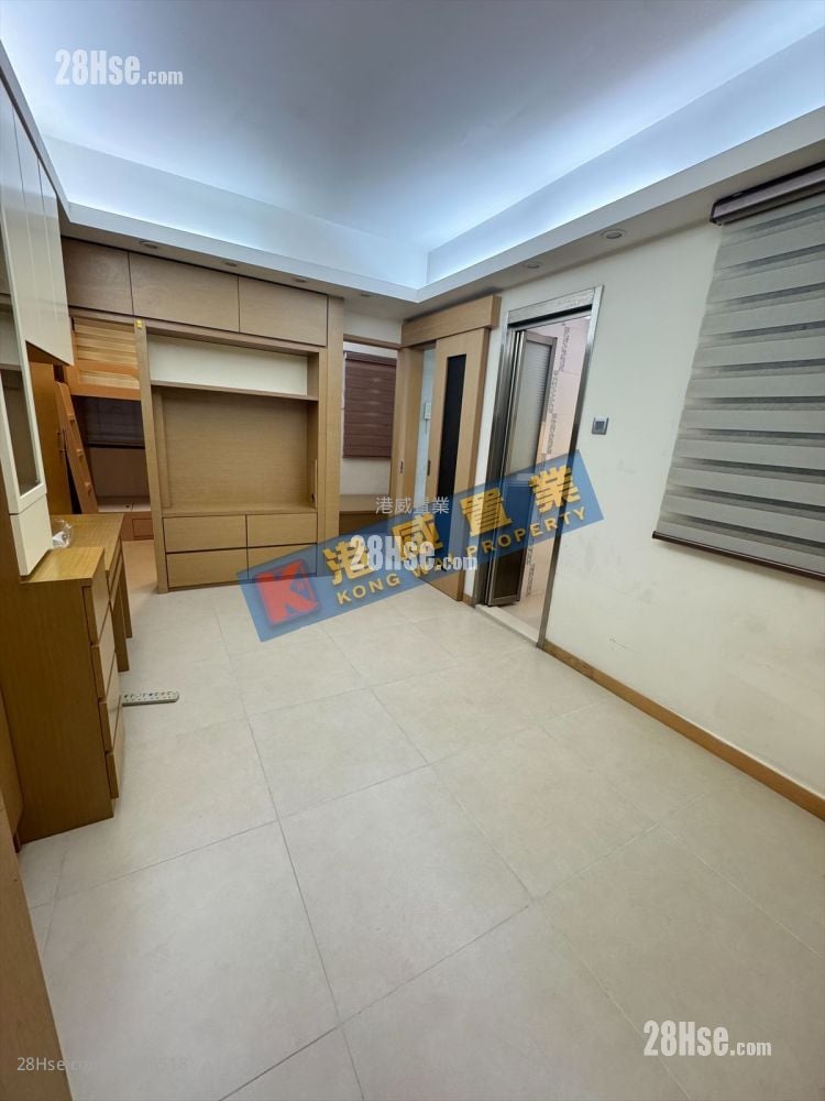 Kam Yuen Mansion Sell 2 Bedrooms , 1 Bathroom 3,080 ft²
