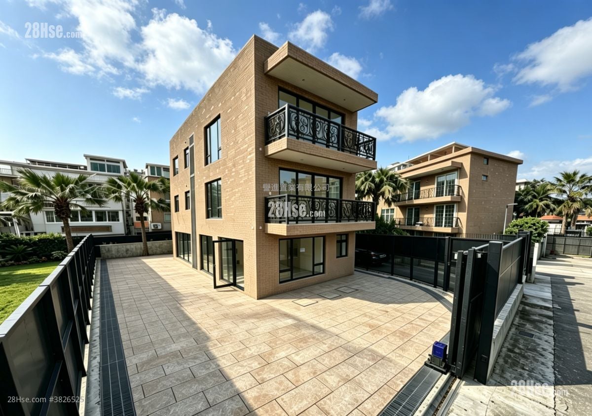 Village Sell 5+ Bedrooms , 5+ Bathrooms 4,500 ft²