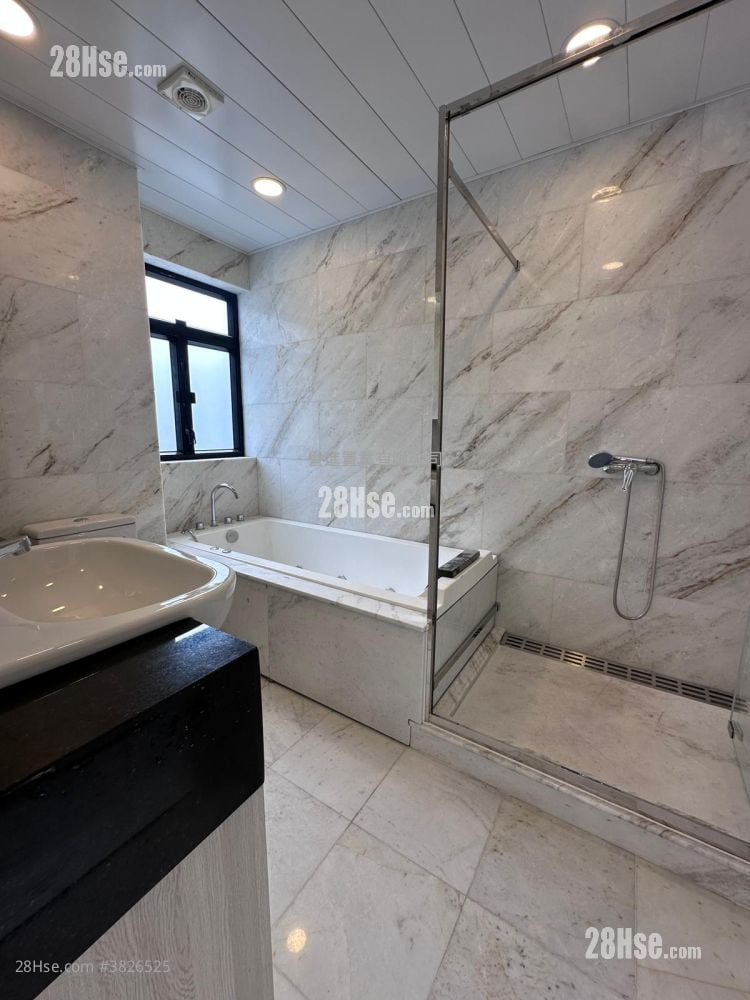 Village Sell 5+ Bedrooms , 5+ Bathrooms 4,500 ft²