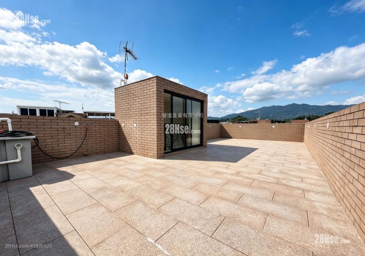 Village Sell 5+ Bedrooms , 5+ Bathrooms 4,500 ft²