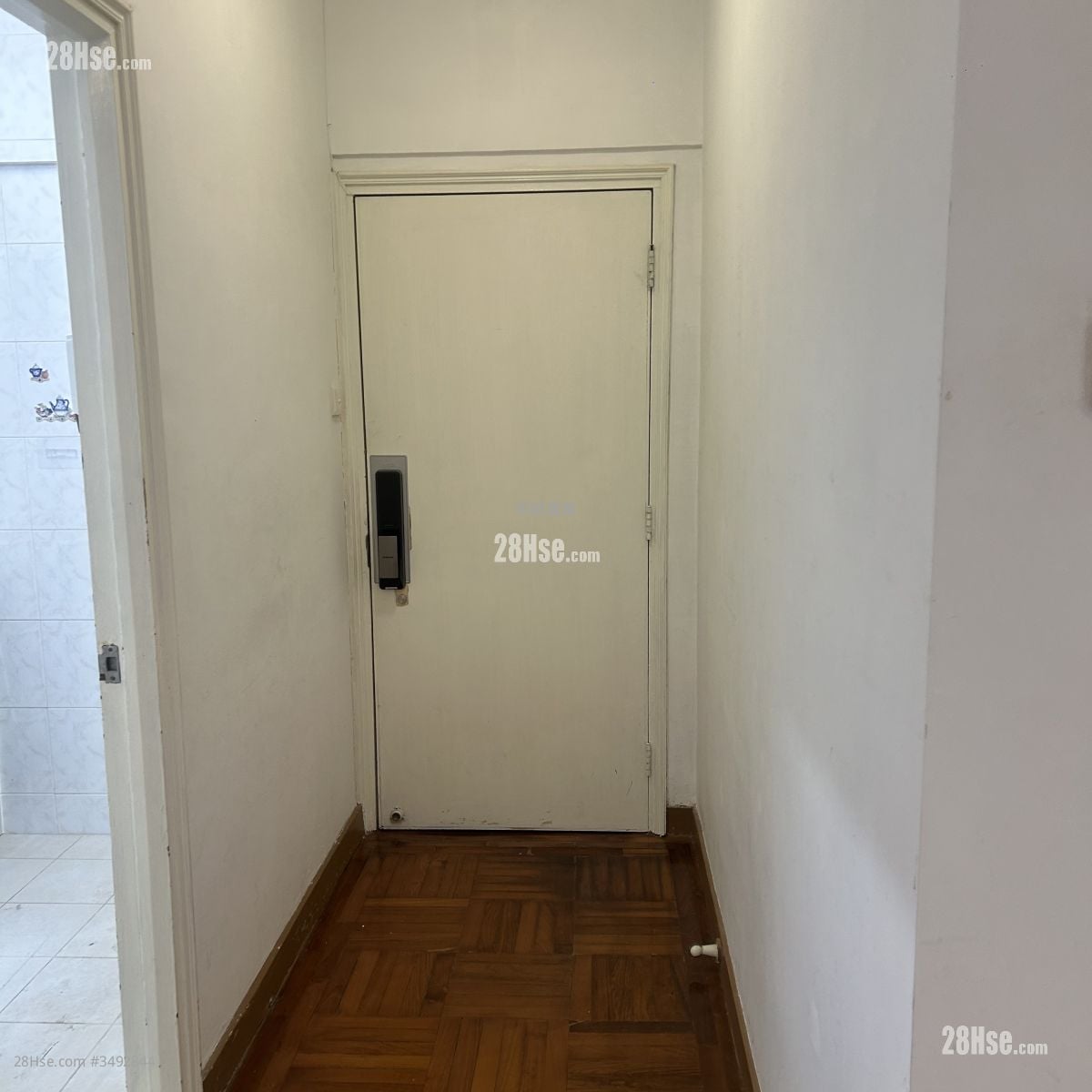 Yan On Building Rental 2 Bedrooms , 1 Bathroom 606 ft²