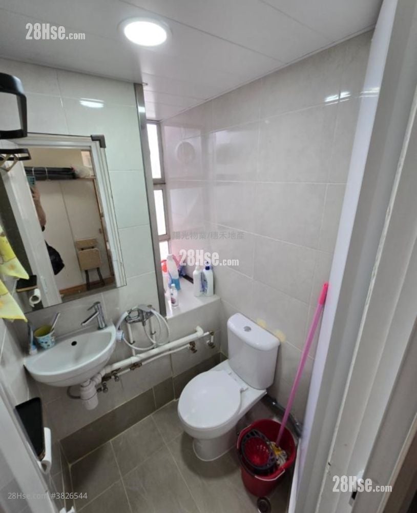 翠華花園 租盤 1 房 , 1 浴室 215 平方呎